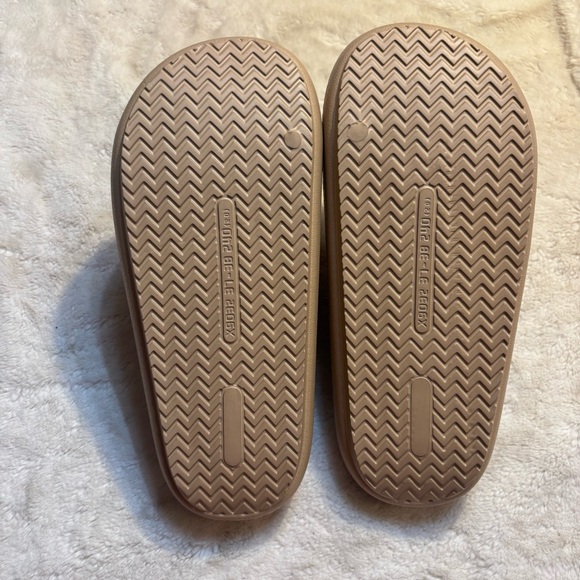NEW Beach Slides by J Slides Sandals Size 7 Tan Beige EVA Squish Pool Slides - Picture 8 of 10